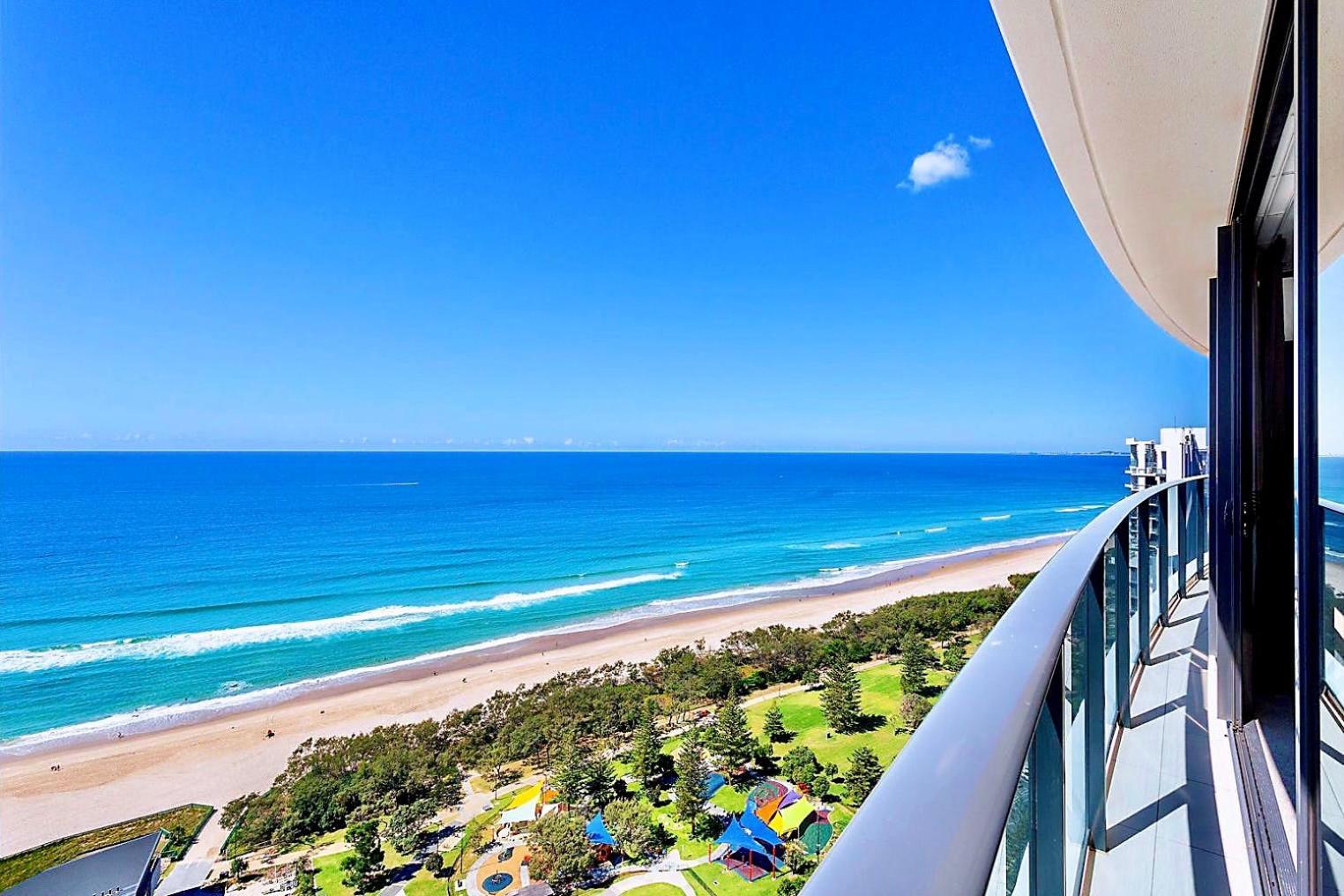 Luxury S Casino Residences Broadbeach - Holiday Paradise Gold Coast Oda fotoğraf